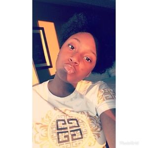 Meet your Posher, Destiny